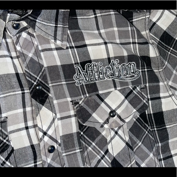 Affliction Hooded Snap Up Tee. L - Picture 8 of 15